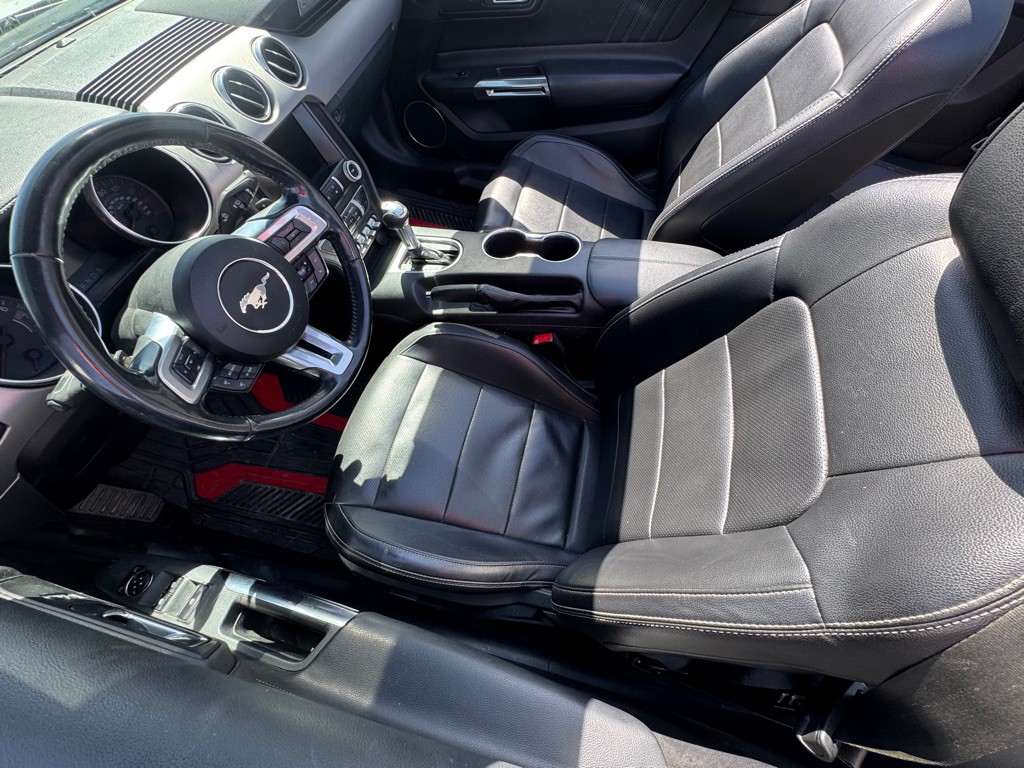 2021 Ford Mustang Image 8