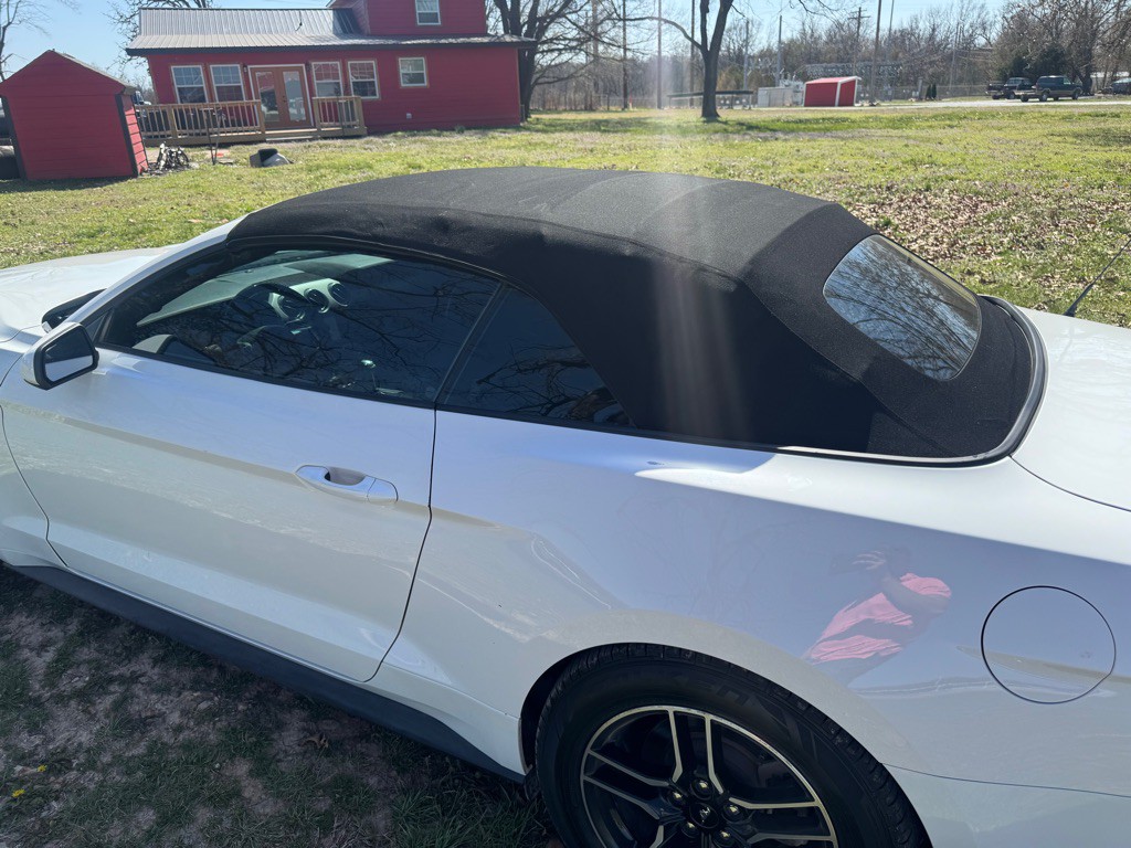 2021 Ford Mustang Image 16