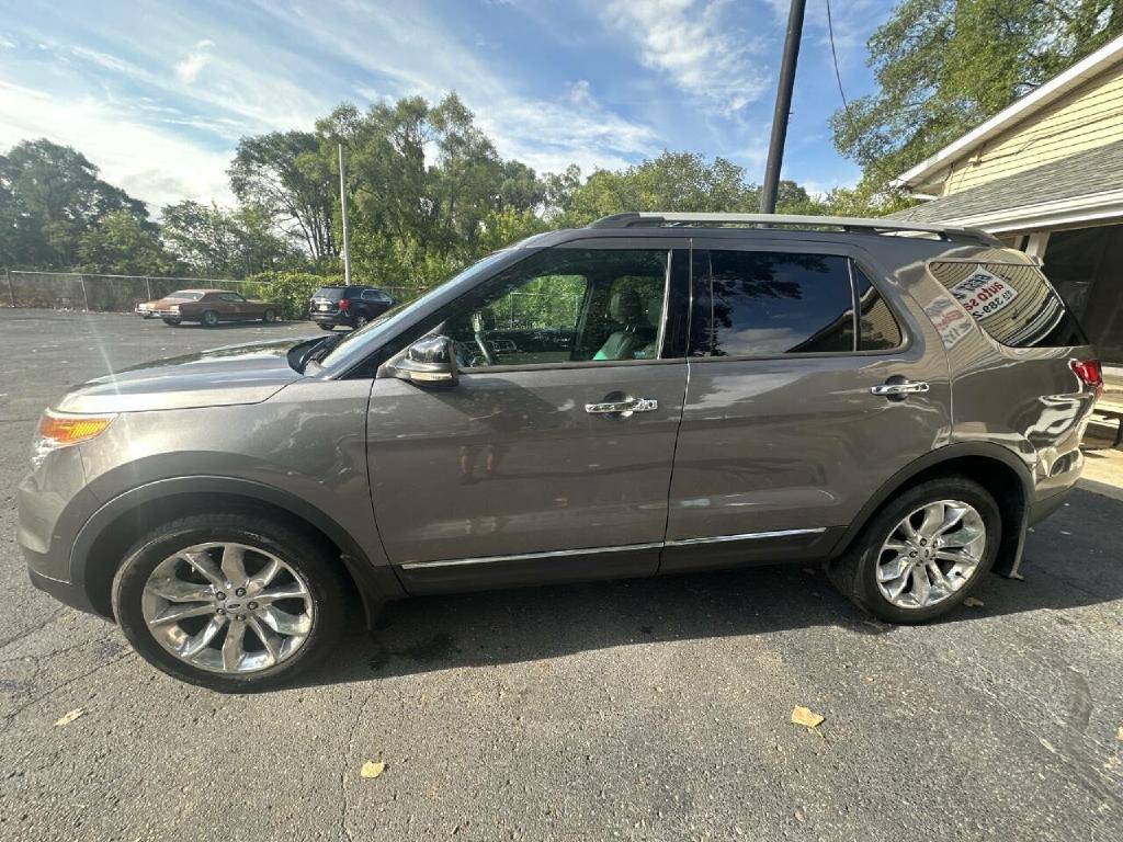 2013 Ford Explorer Image 2