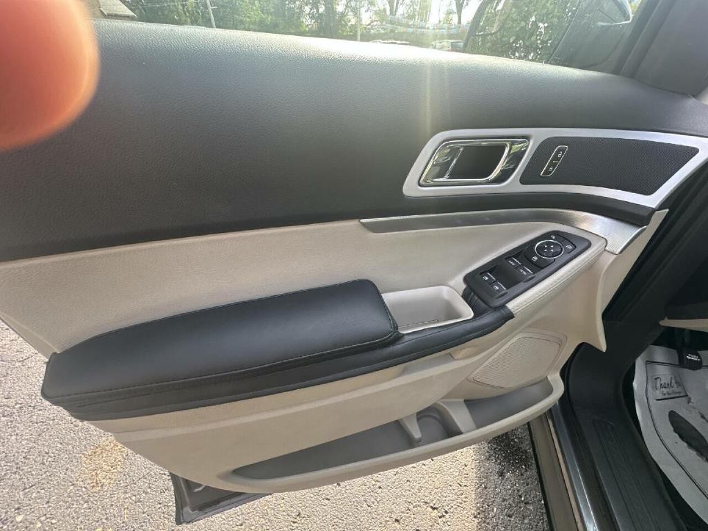 2013 Ford Explorer Image 17