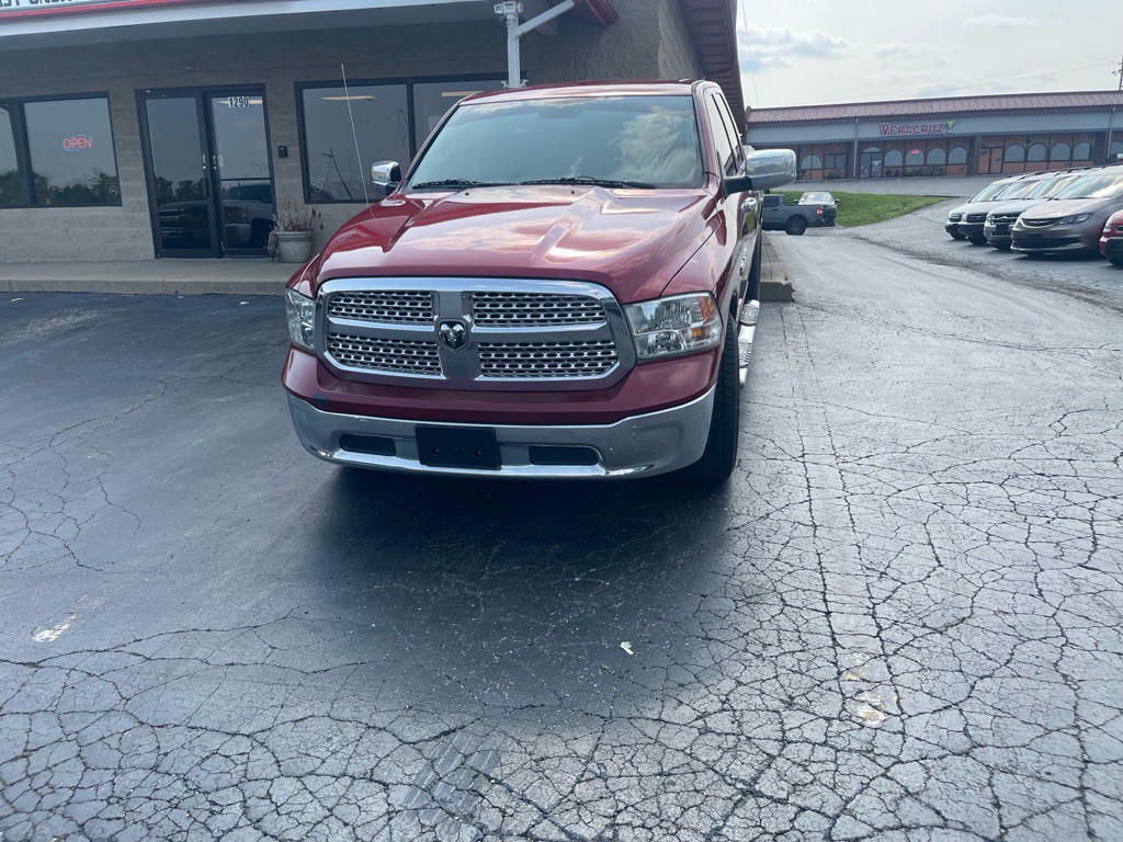 2015 RAM 1500 Image 3