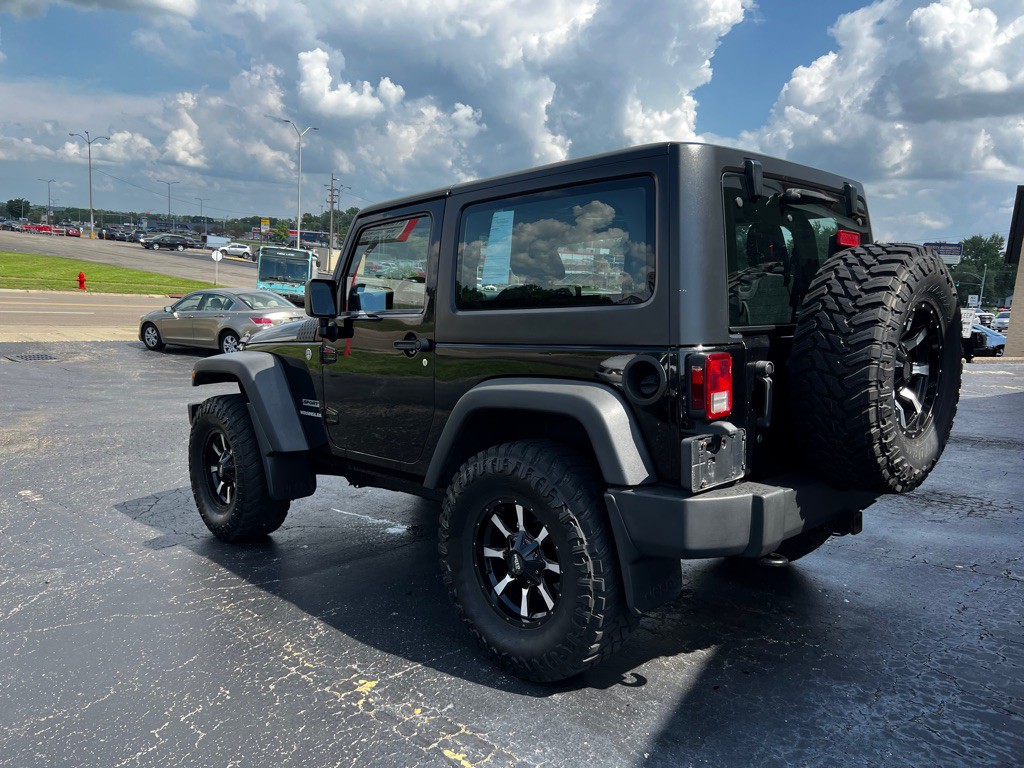 2013 Jeep Wrangler Image 7