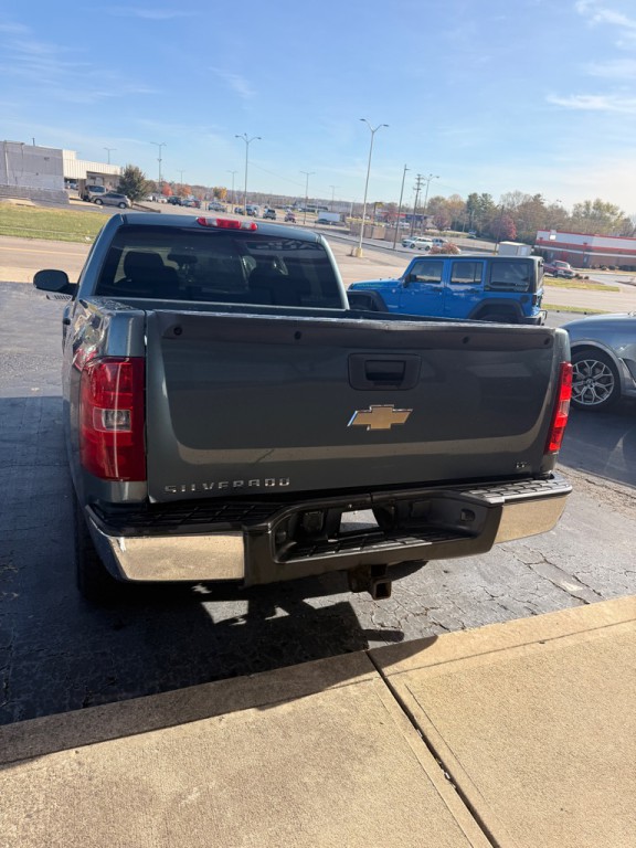 2008 Chevrolet Silverado 1500 Image 3
