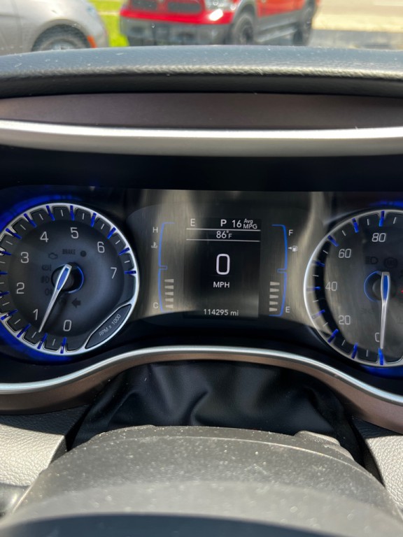 2017 Chrysler Pacifica Image 12