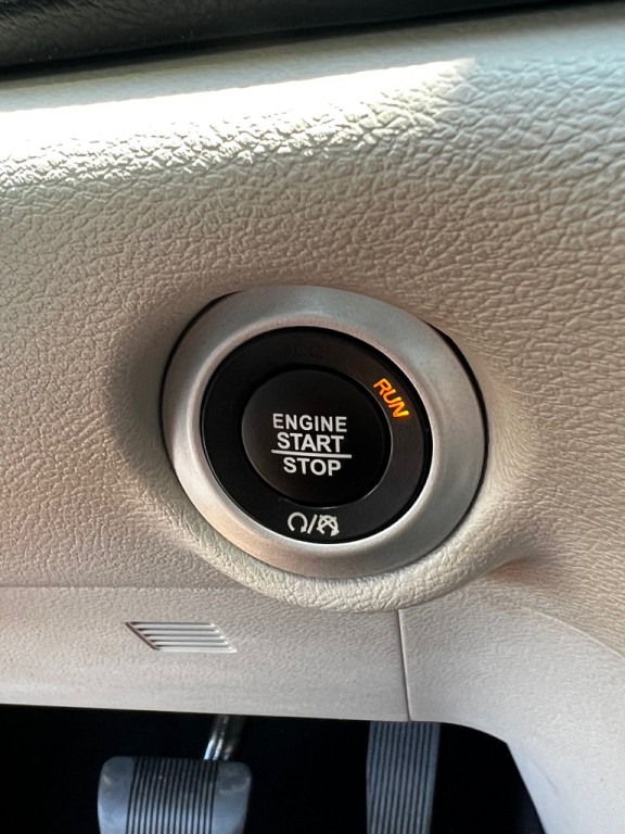 2017 Chrysler Pacifica Image 13
