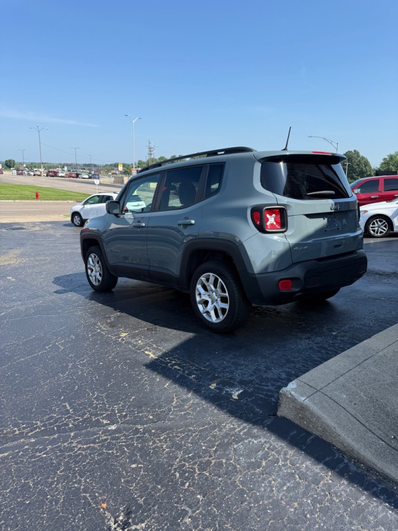 2018 Jeep Renegade Image 2