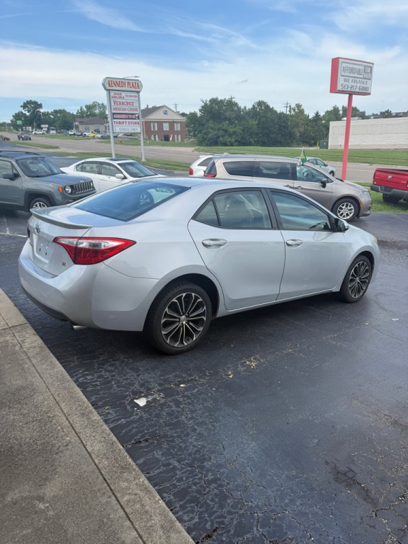 2015 Toyota Corolla Image 4