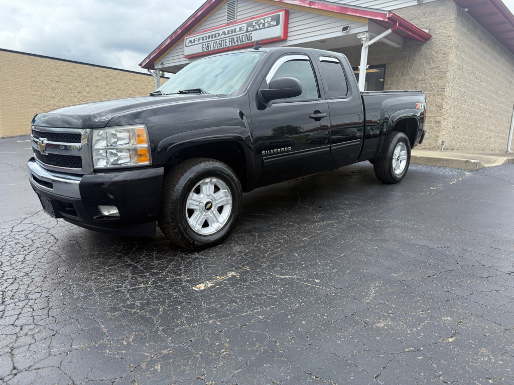 2011 Chevrolet Silverado 1500 Image 1