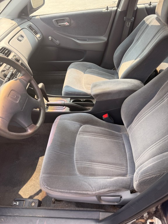 2000 Honda Accord Image 8
