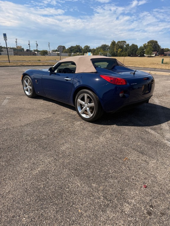 2009 Pontiac Solstice Image 4