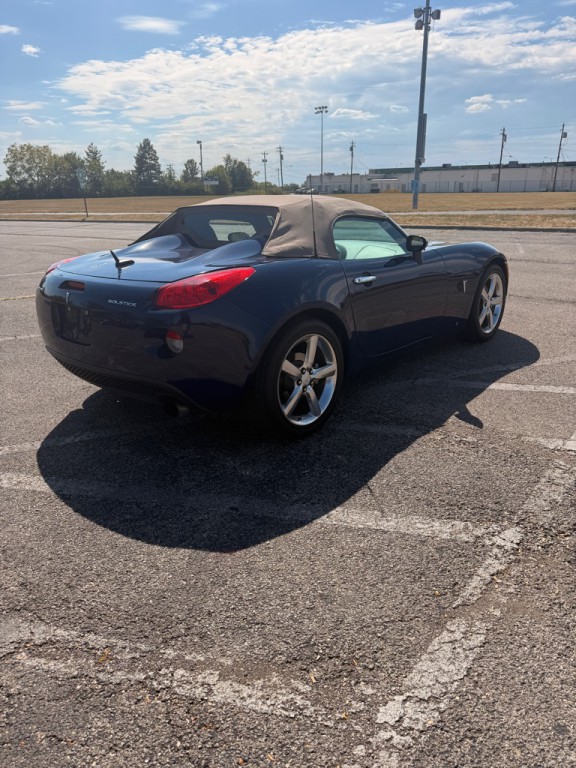 2009 Pontiac Solstice Image 6