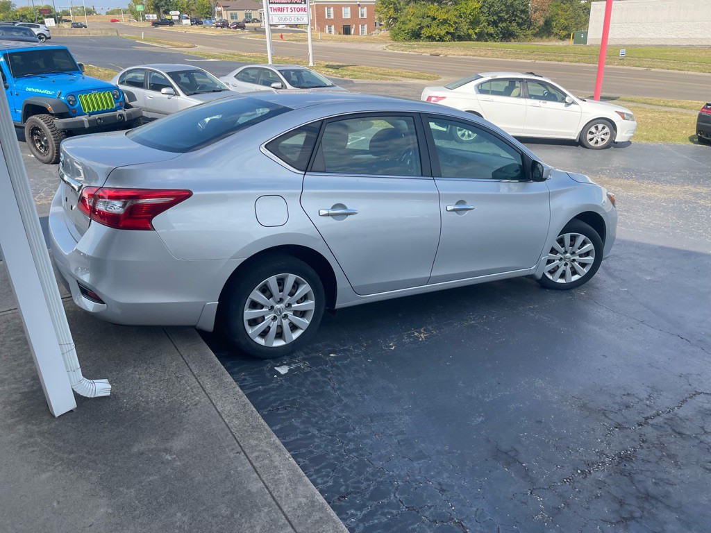 2019 Nissan Sentra Image 4