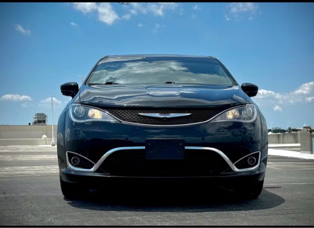 2019 Chrysler Pacifica Image 4
