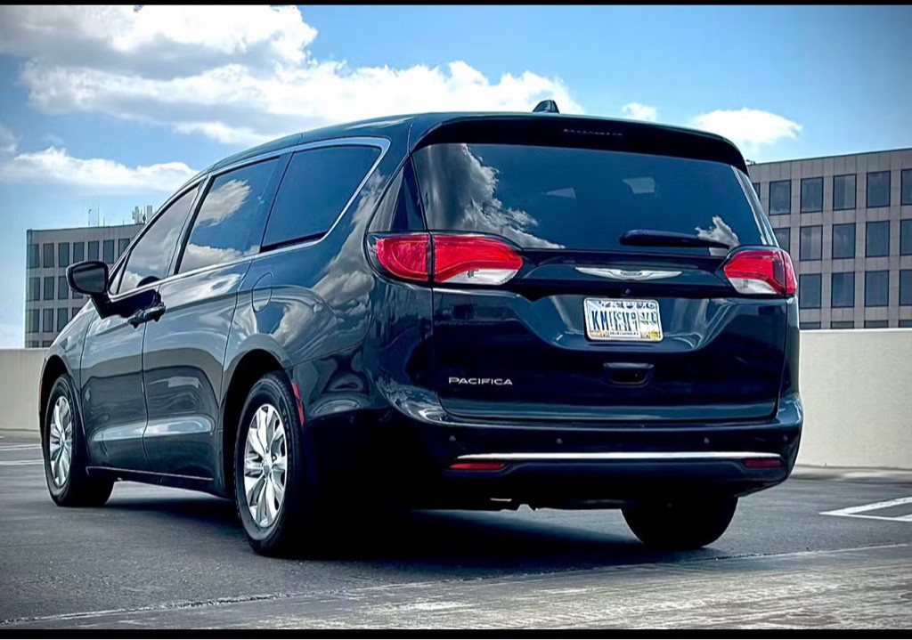 2019 Chrysler Pacifica Image 5