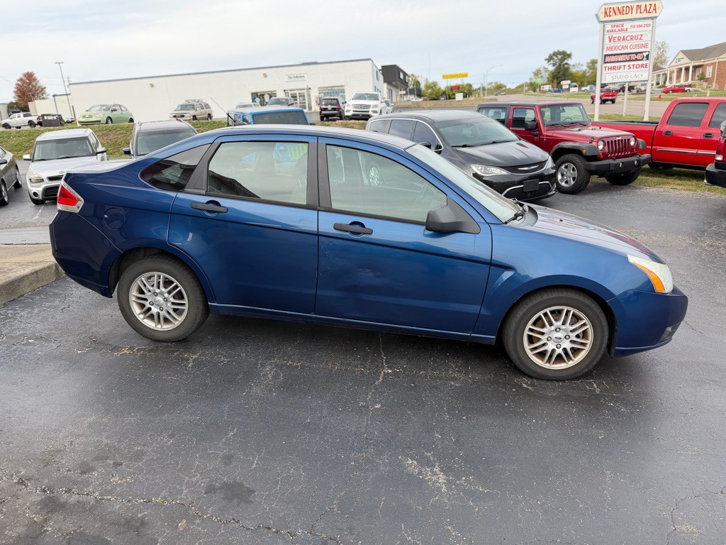 2009 Ford Focus Image 4