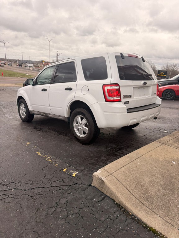2009 Ford Escape Image 2