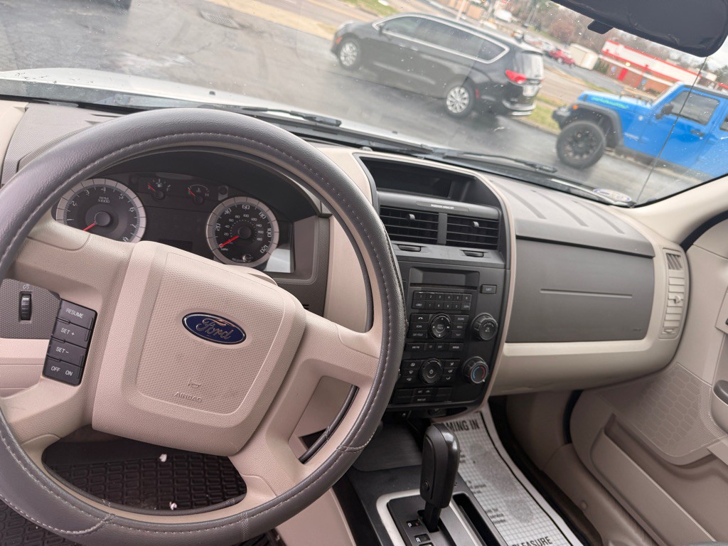 2009 Ford Escape Image 6