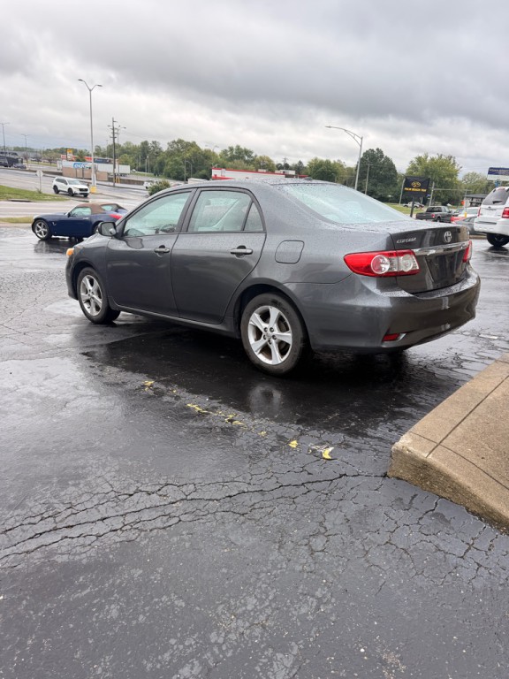 2012 Toyota Corolla Image 2