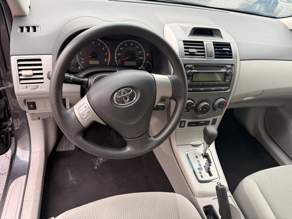 2012 Toyota Corolla Image 8