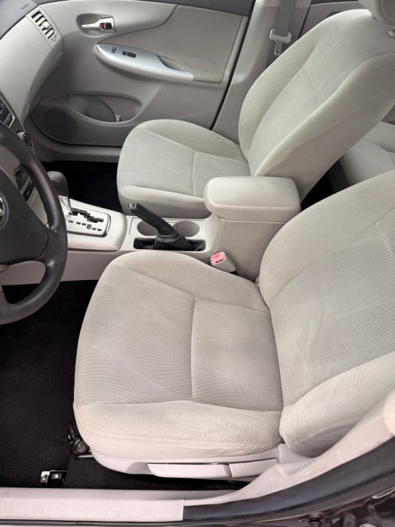 2012 Toyota Corolla Image 9