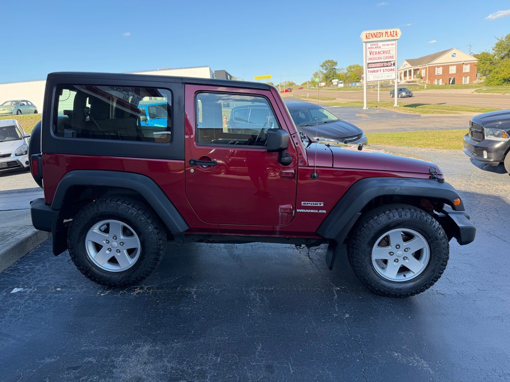 2012 Jeep Wrangler Image 3