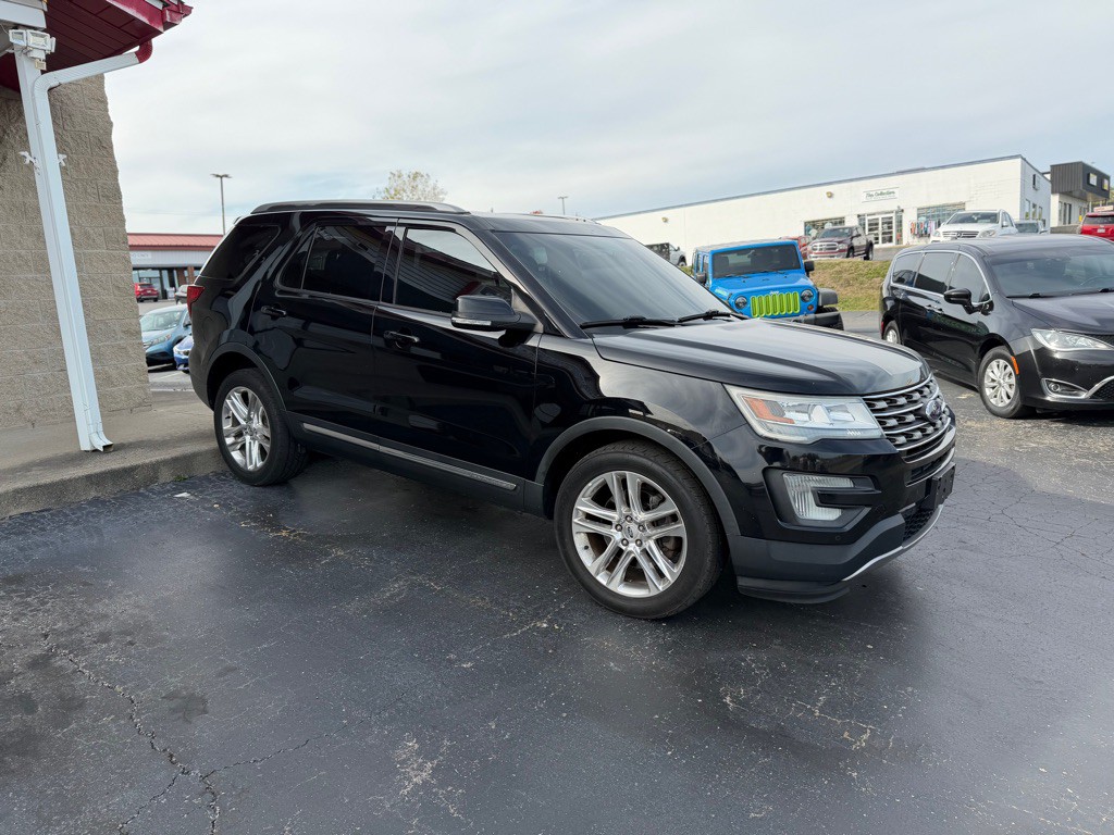 2017 Ford Explorer Image 3