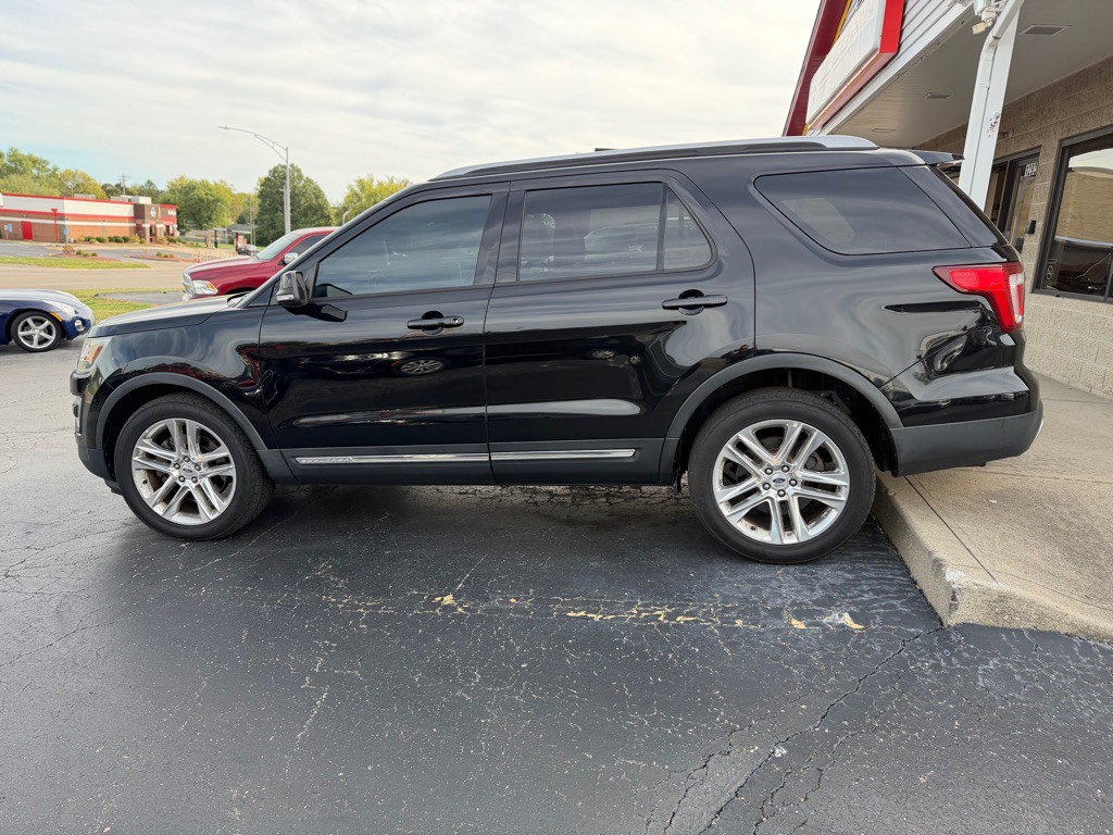 2017 Ford Explorer Image 7
