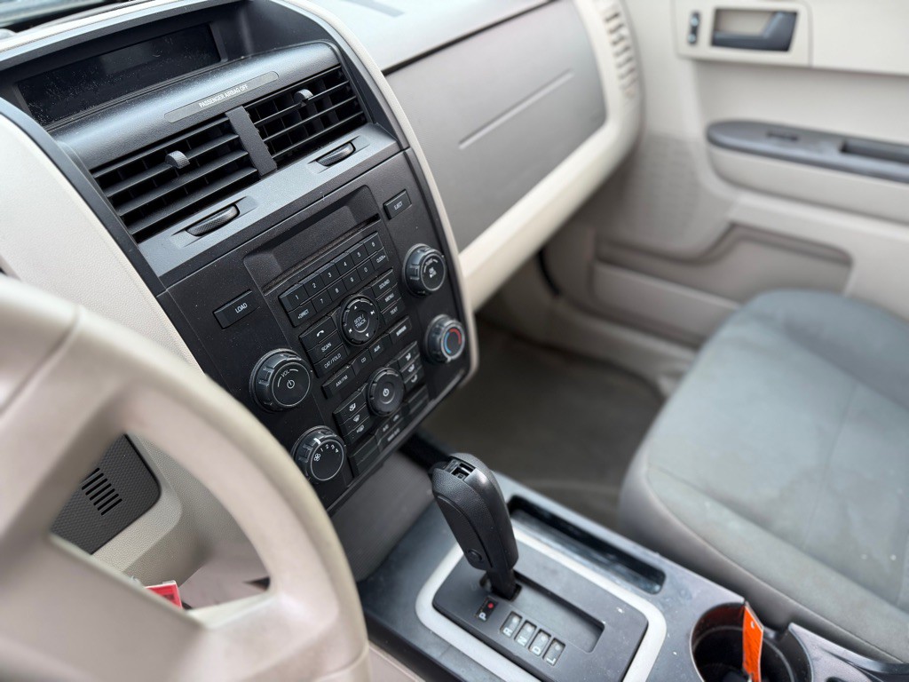 2012 Ford Escape Image 9