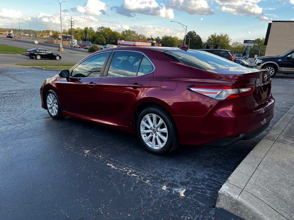 2019 Toyota Camry Image 7