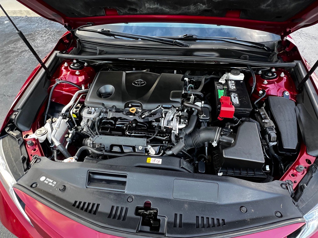 2019 Toyota Camry Image 14