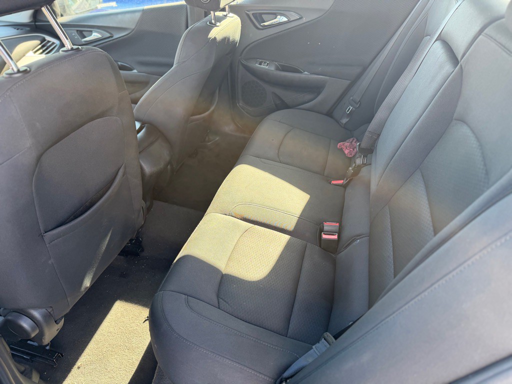 2017 Chevrolet Malibu Image 9