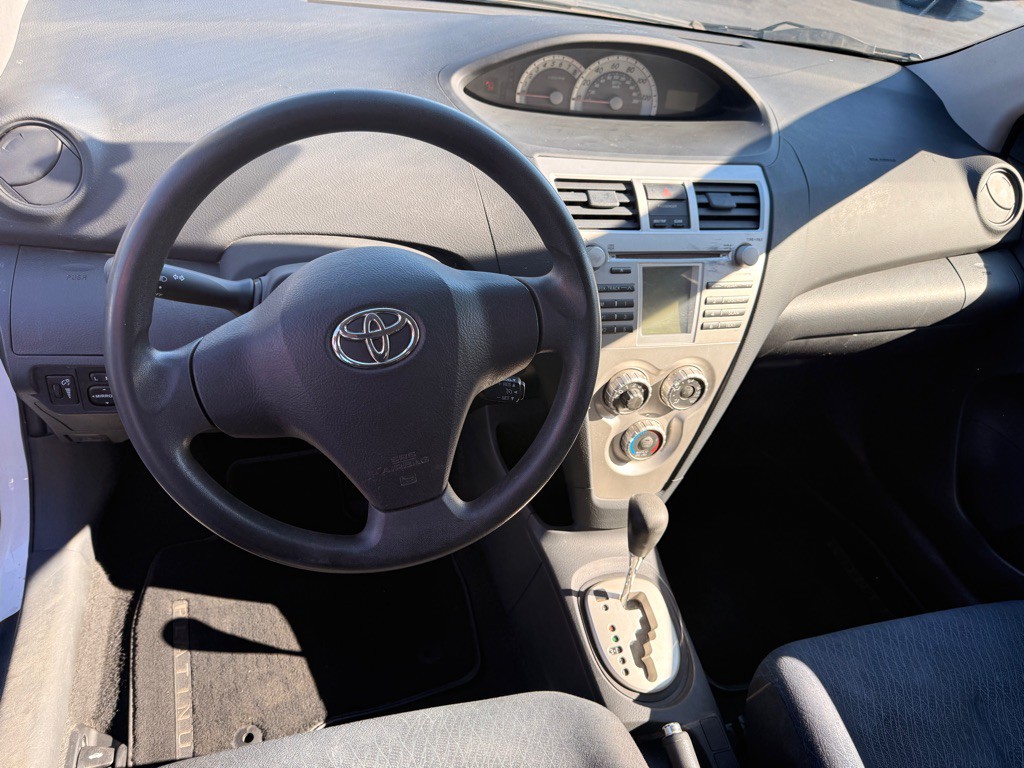 2007 Toyota Yaris Image 7
