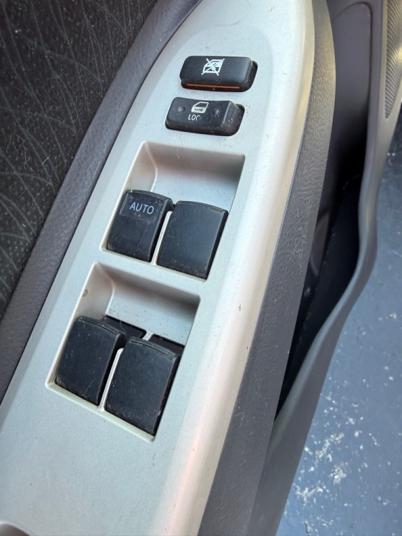 2007 Toyota Yaris Image 9