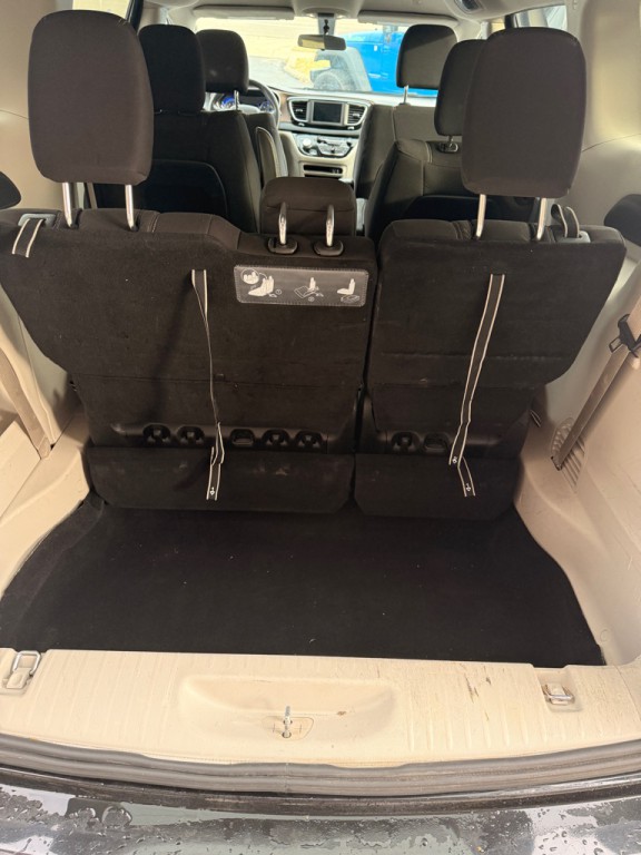 2020 Chrysler Voyager Image 11