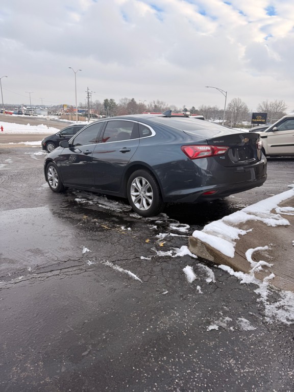 2020 Chevrolet Malibu Image 2