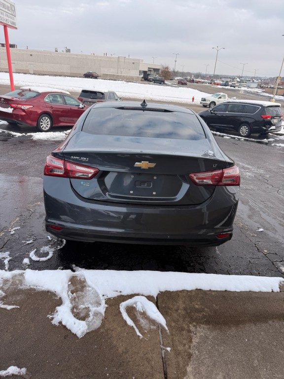 2020 Chevrolet Malibu Image 3