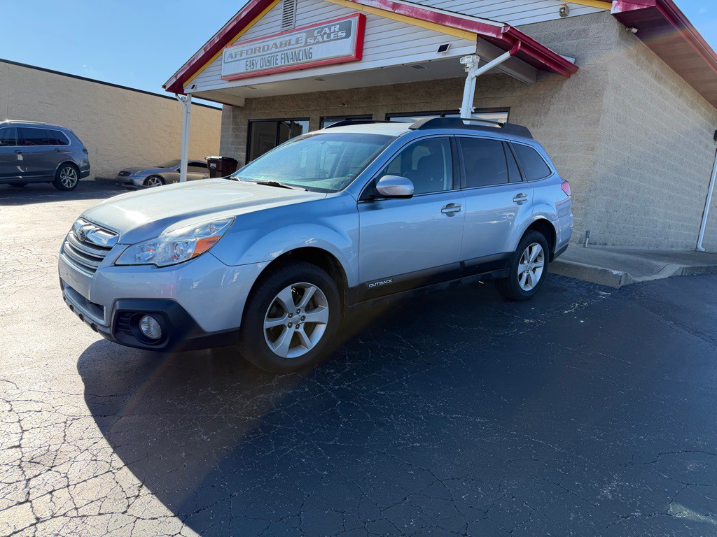 2014 Subaru Outback Image 1