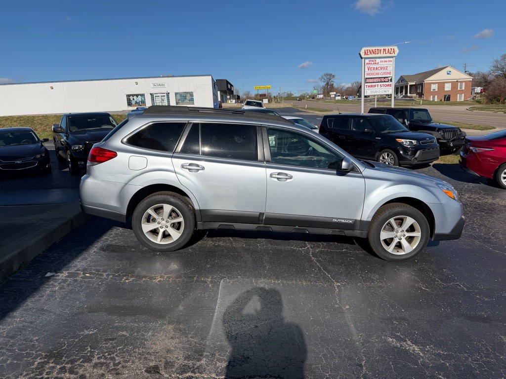 2014 Subaru Outback Image 4