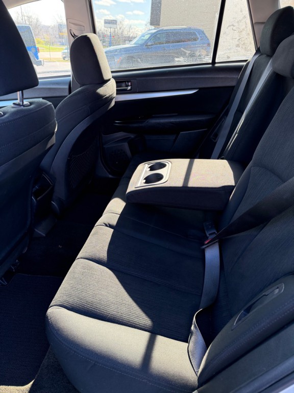 2014 Subaru Outback Image 10