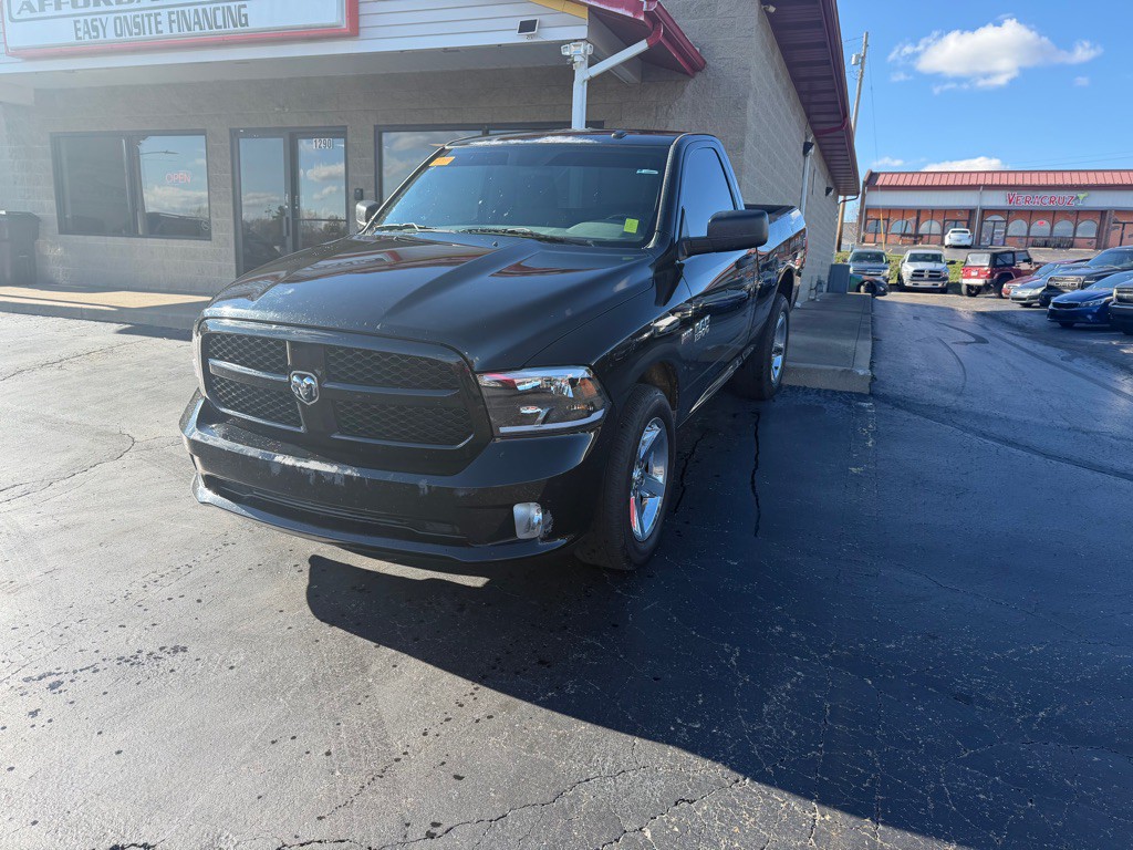 2013 RAM 1500 Image 2
