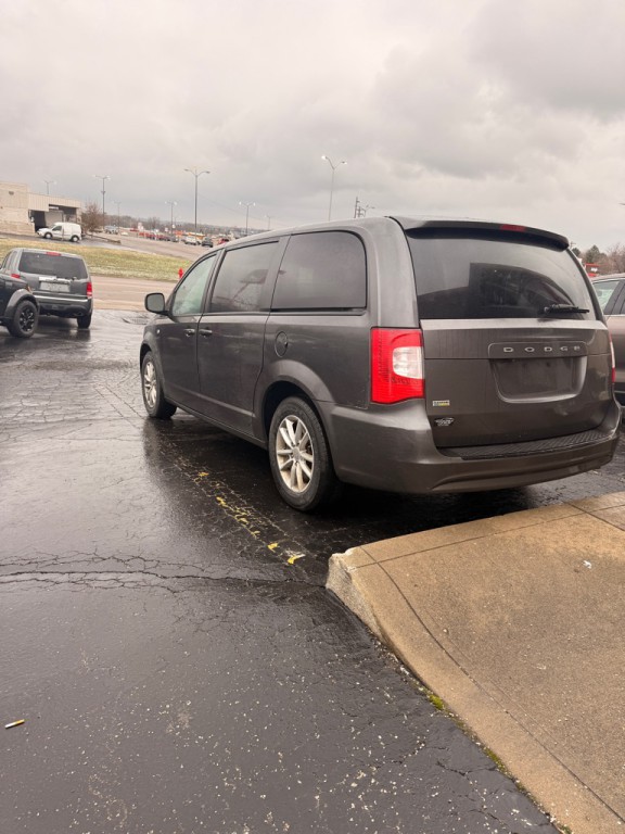 2019 Dodge Grand Caravan Image 2