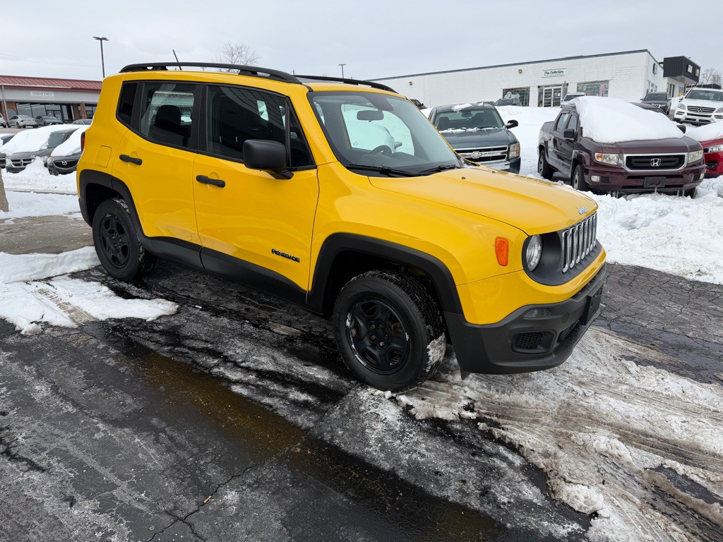 2015 Jeep Renegade Image 2
