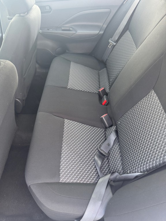 2023 Nissan Versa Image 9