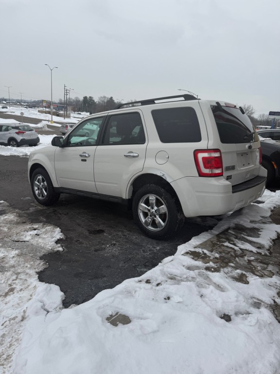 2011 Ford Escape Image 2