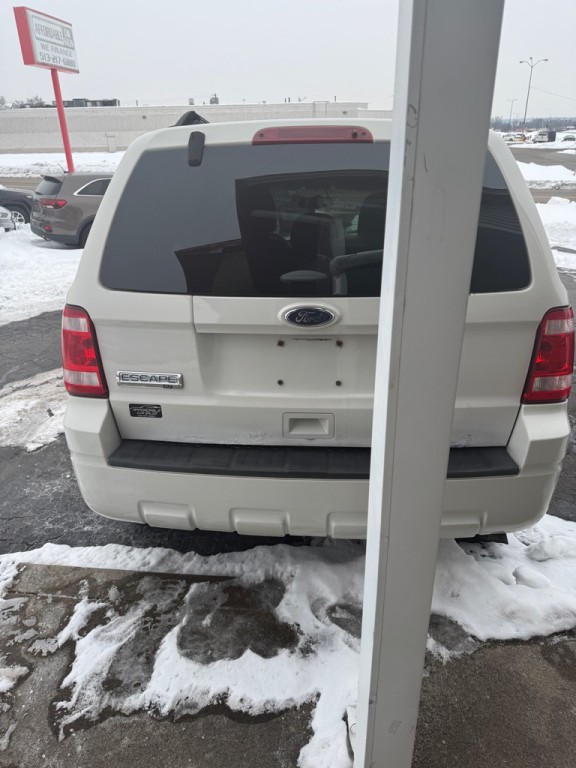 2011 Ford Escape Image 3