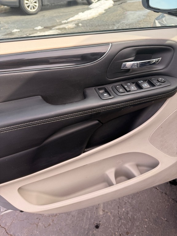 2017 Dodge Grand Caravan Image 9