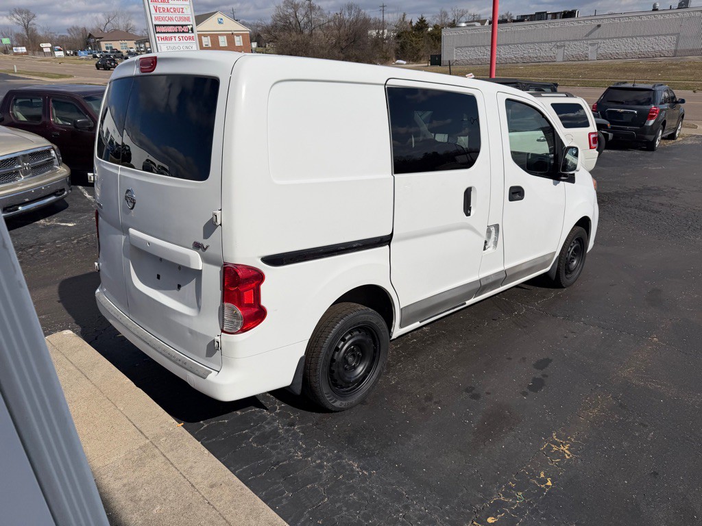 2017 Nissan NV200 Image 5