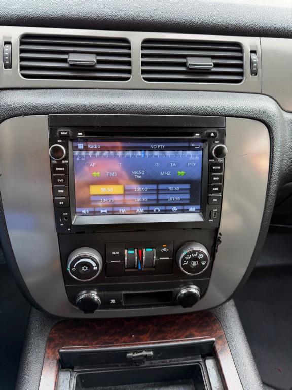 2010 Chevrolet Tahoe Image 13