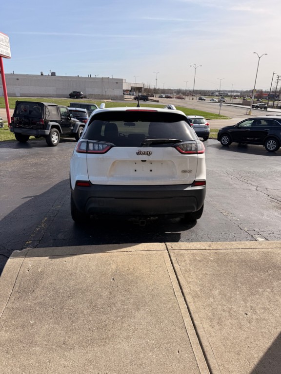 2019 Jeep Cherokee Image 3