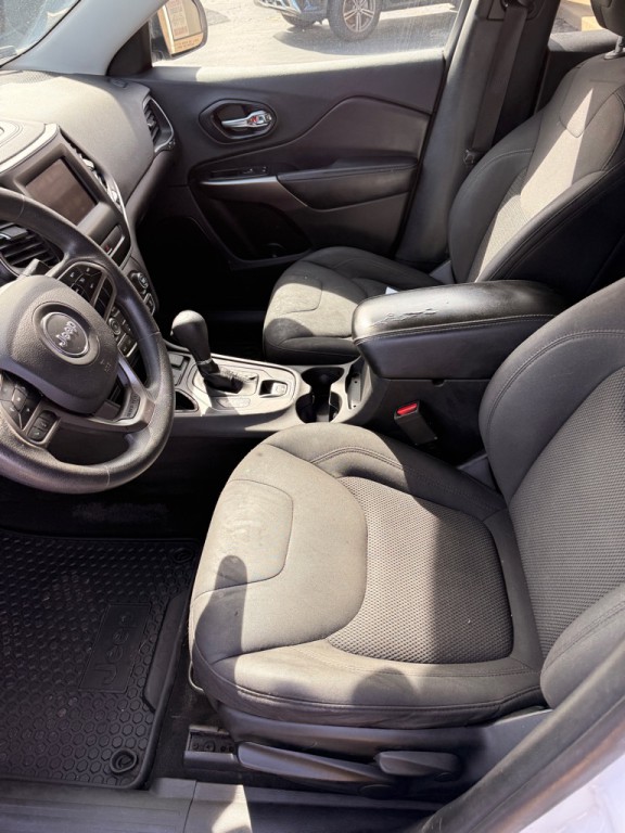 2019 Jeep Cherokee Image 8